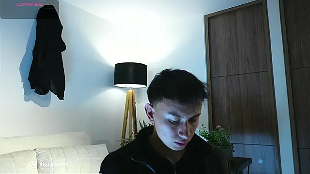 Snapshot of DeusbelliS chatting on January 2026 11:06:02 PM DeusbelliS online show from January 2026 11:06:02 PM