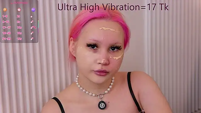 Snapshot of AsiaVegas chatting on November 2025 04:53:01 PM AsiaVegas online show from November 2025 04:53:01 PM