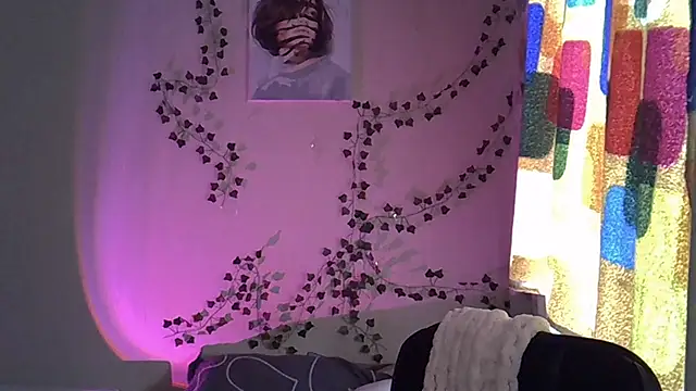 Lily Ember online show from October 2025 10:36:01 AM