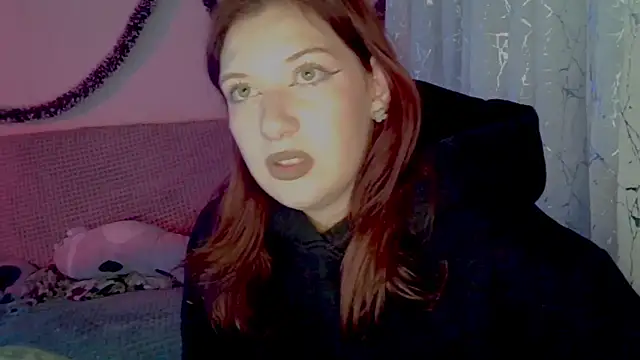 Lily Ember online show from January 2026 08:13:02 PM