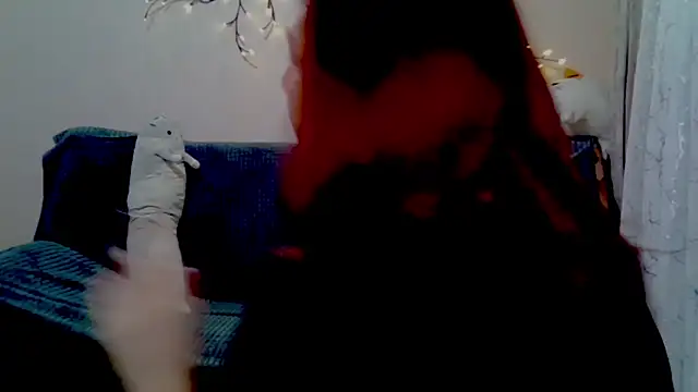 Lily Ember online show from February 2026 08:01:01 PM