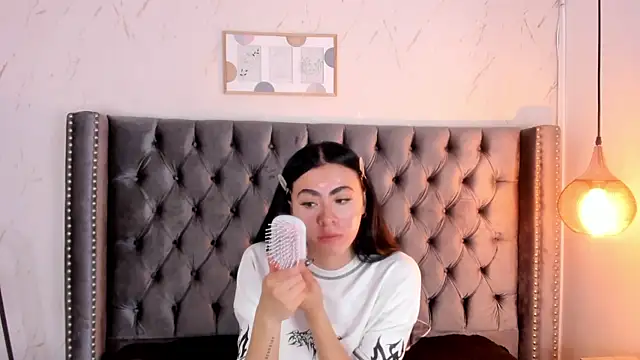 Anya Belth online show from July 2026 07:38:02 PM