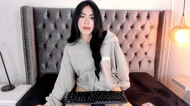 Anya Belth online show from July 2026 07:23:02 PM