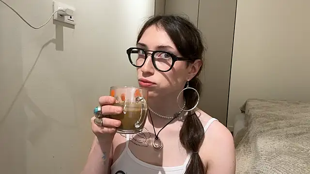 Kelly Berry   online show from March 2026 06:03:01 PM