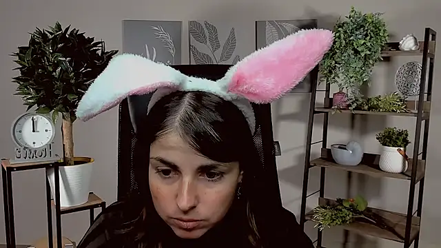 Snapshot of MartaEdams chatting on November 2025 06:23:01 AM MartaEdams online show from November 2025 06:23:01 AM