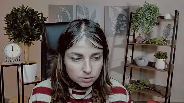 Snapshot of MartaEdams chatting on December 2025 06:21:01 AM MartaEdams online show from December 2025 06:21:01 AM