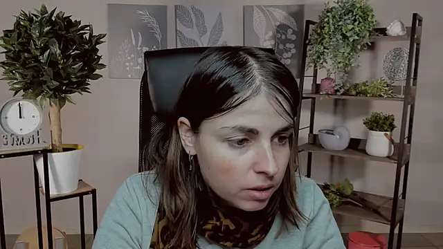 Snapshot of MartaEdams chatting on December 2025 06:23:01 AM MartaEdams online show from December 2025 06:23:01 AM