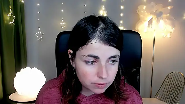 Snapshot of MartaEdams chatting on December 2025 06:28:01 AM MartaEdams online show from December 2025 06:28:01 AM