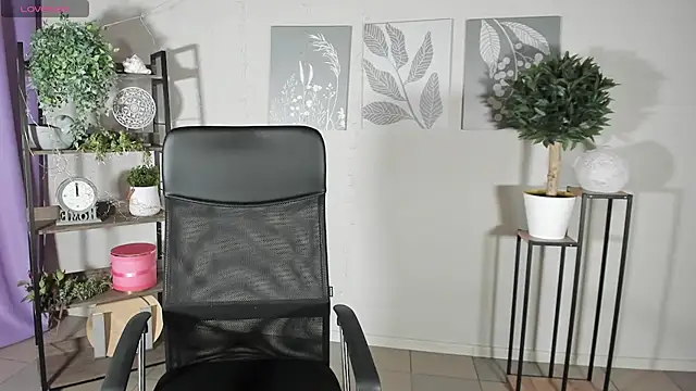 MartaEdams online show from June 2026 05:27:01 AM
