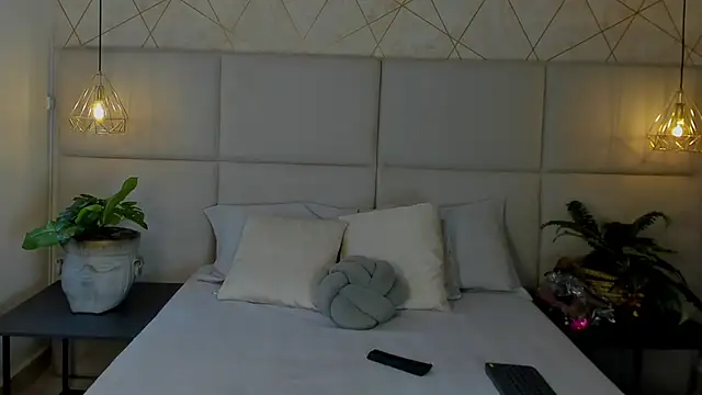 SamayRyann online show from May 2026 01:42:02 PM