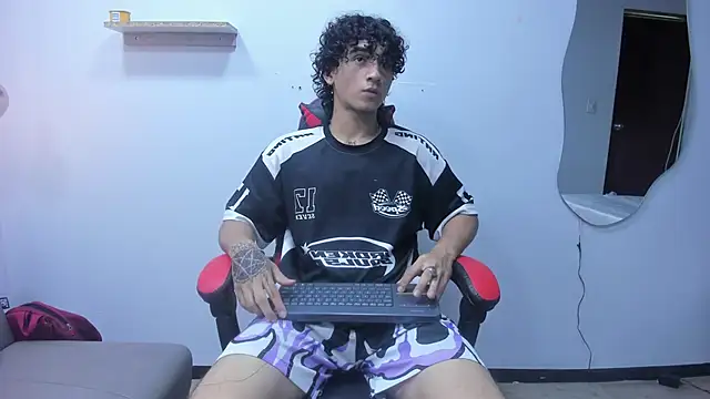 JackesTaylor online show from October 2025 04:55:02 AM