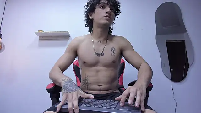 JackesTaylor online show from October 2025 04:33:01 AM