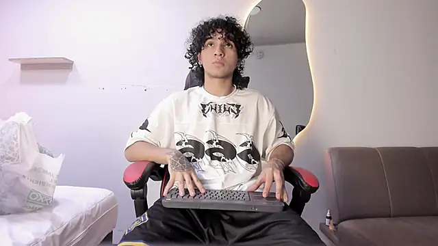 Snapshot of JackesTaylor chatting on February 2026 05:00:01 AM JackesTaylor online show from February 2026 05:00:01 AM