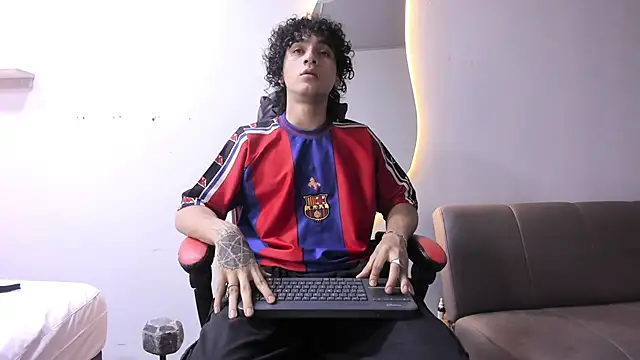 Snapshot of JackesTaylor chatting on February 2026 06:17:01 AM JackesTaylor online show from February 2026 06:17:01 AM