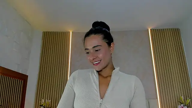 Snapshot of ZOEBARLOWE chatting on October 2025 07:05:02 PM ZOEBARLOWE online show from October 2025 07:05:02 PM