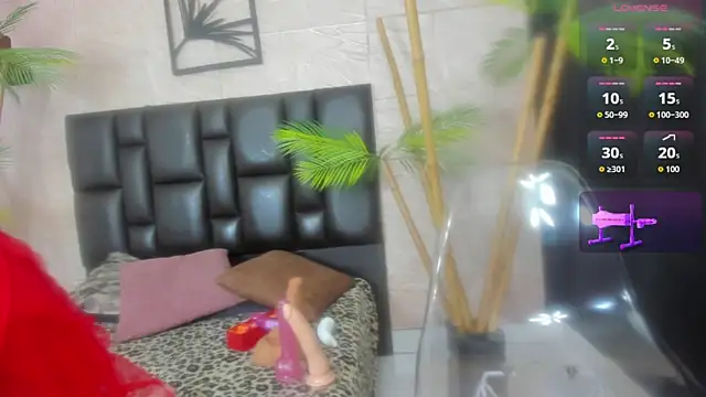 Snapshot of karlarusso chatting on September 2025 08:09:02 PM karlarusso online show from September 2025 08:09:02 PM