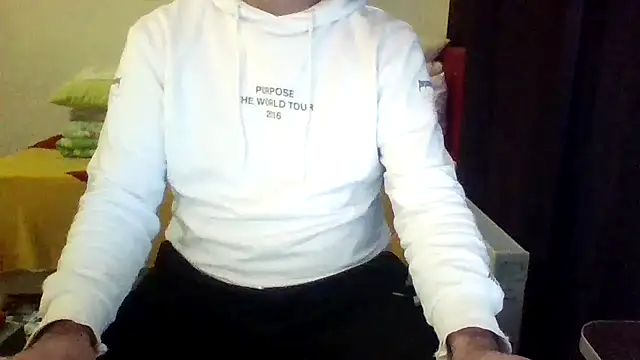 Snapshot of st206boy chatting on April 2026 12:05:01 AM st206boy online show from April 2026 12:05:01 AM