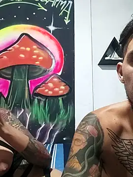 parejajuguetona420 online show from March 2026 03:32:01 AM