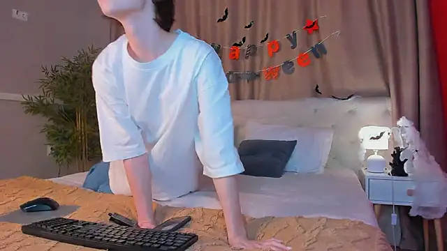 Snapshot of Skelerata chatting on October 2025 01:13:02 AM Skelerata online show from October 2025 01:13:02 AM