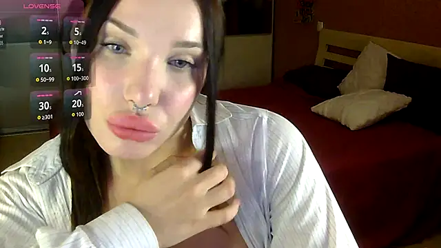 Snapshot of Cassie_Pinkkk chatting on October 2025 05:35:02 PM Cassie Pinkkk online show from October 2025 05:35:02 PM