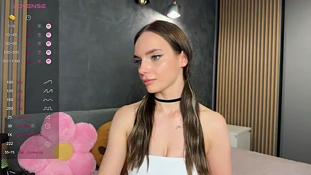 litlle angelll online show from May 2026 06:09:01 PM