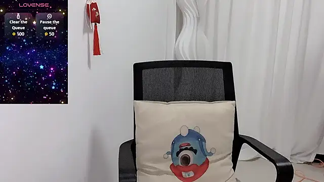 Snapshot of JackieBell chatting on October 2025 11:23:01 PM JackieBell online show from October 2025 11:23:01 PM