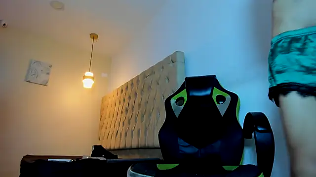 Darkknightx01 online show from October 2025 08:18:01 PM