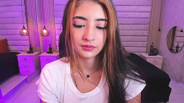 VictoriaaBlair online show from May 2026 07:42:02 PM