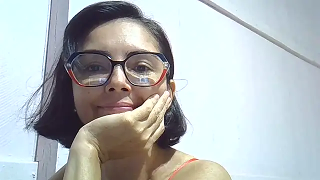 Luana sexy42 online show from May 2026 02:05:02 AM