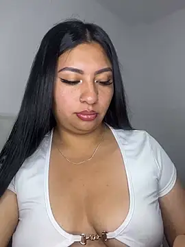Issa Santana online show from May 2026 09:34:01 PM