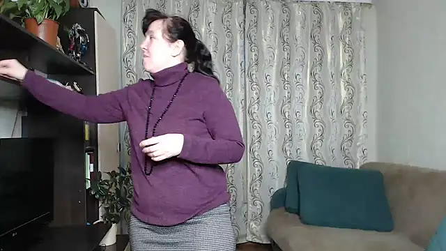 Illusionq online show from December 2025 04:39:01 AM