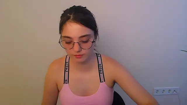 Snapshot of Sun_Shine__ chatting on June 2026 02:24:02 AM Sun Shine online show from June 2026 02:24:02 AM