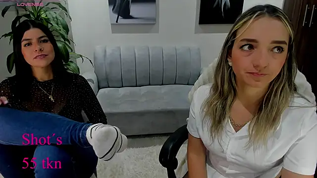 Miss Annye online show from September 2025 11:04:01 PM