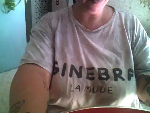 Snapshot of LupeLok chatting on September 2025 04:29:02 PM LupeLok online show from September 2025 04:29:02 PM