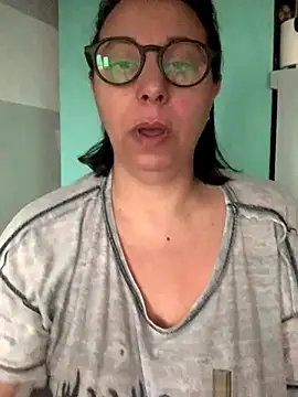 Snapshot of LupeLok chatting on September 2025 12:54:01 PM LupeLok online show from September 2025 12:54:01 PM