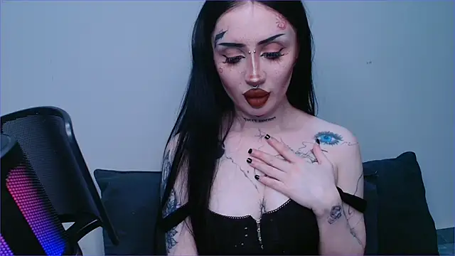 alisa tattoogirl1 online show from October 2025 10:32:02 PM