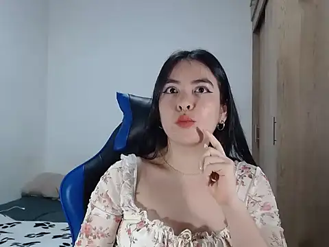 Snapshot of EloiseJun chatting on September 2025 08:54:02 PM EloiseJun online show from September 2025 08:54:02 PM