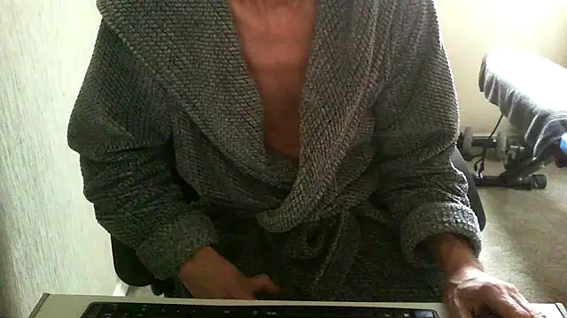 Snapshot of rogpb chatting on February 2026 10:25:02 AM rogpb online show from February 2026 10:25:02 AM