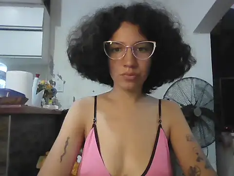 loliporomero online show from October 2025 07:56:02 PM