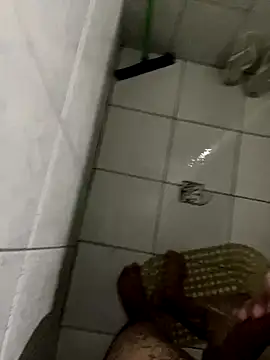 Snapshot of thomasllucas chatting on October 2025 09:34:02 PM thomasllucas online show from October 2025 09:34:02 PM