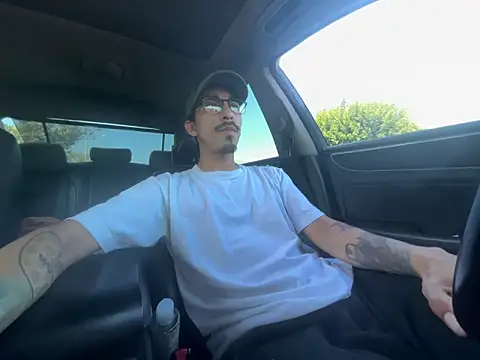 bigdickkane300 online show from June 2026 10:57:01 PM