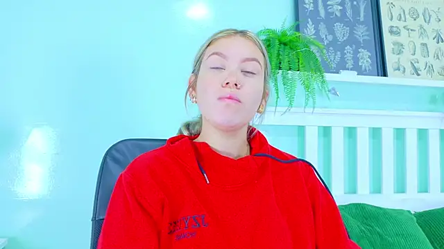 BelaMiller  online show from October 2025 11:52:02 AM