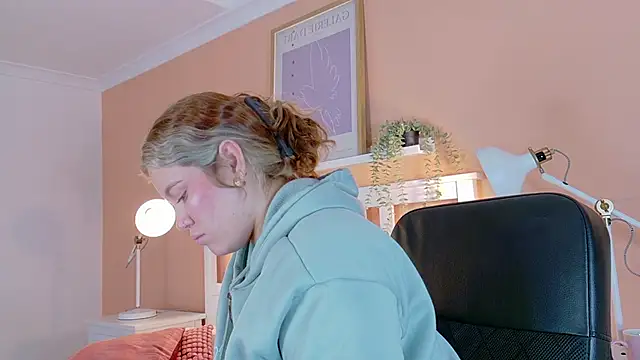 BelaMiller  online show from October 2025 11:40:01 AM