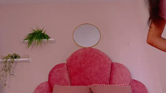 TiffValentinee  online show from October 2025 07:58:02 PM