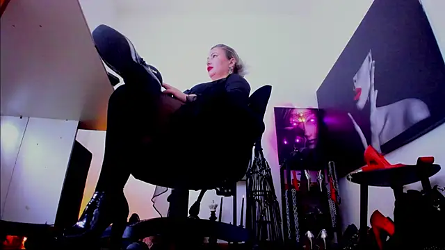 Snapshot of demisweet chatting on November 2025 09:31:01 PM demisweet online show from November 2025 09:31:01 PM