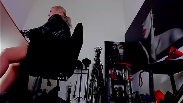 Snapshot of demisweet chatting on February 2026 02:10:01 AM demisweet online show from February 2026 02:10:01 AM