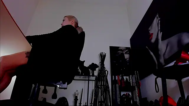 Snapshot of demisweet chatting on February 2026 06:32:01 AM demisweet online show from February 2026 06:32:01 AM