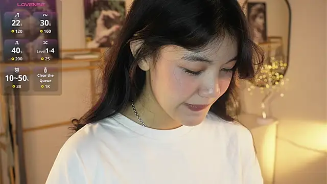 Snapshot of MoiraEger chatting on September 2025 05:03:02 PM MoiraEger online show from September 2025 05:03:02 PM