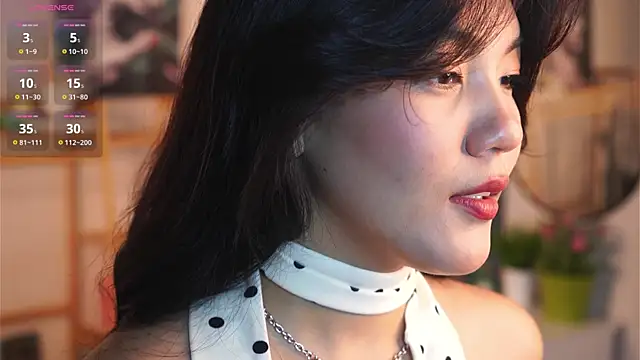 Snapshot of MoiraEger chatting on September 2025 05:05:02 PM MoiraEger online show from September 2025 05:05:02 PM