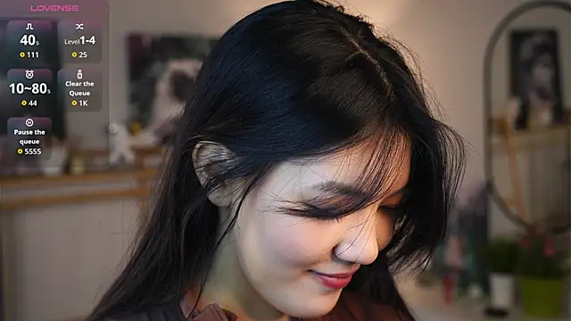 Snapshot of MoiraEger chatting on September 2025 05:06:01 PM MoiraEger online show from September 2025 05:06:01 PM